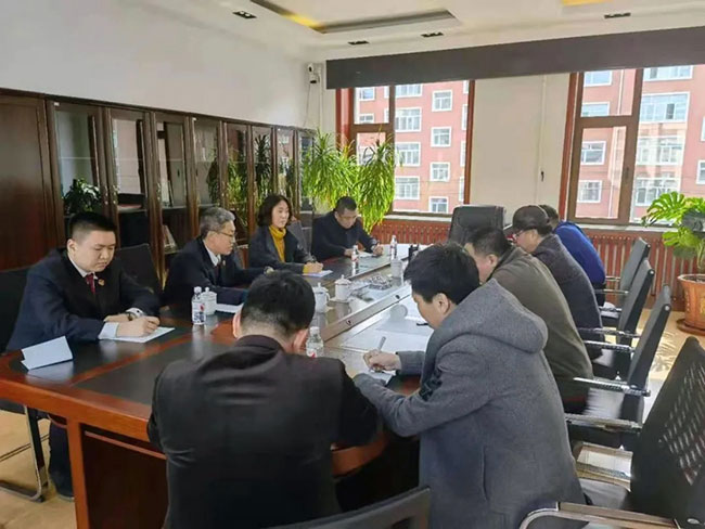 圖為調研組召開座談會
