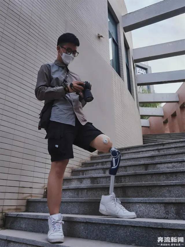 圖為趙德煜在攝影