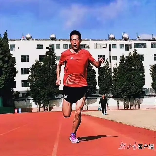 圖為王滿意在訓(xùn)練場(chǎng)上