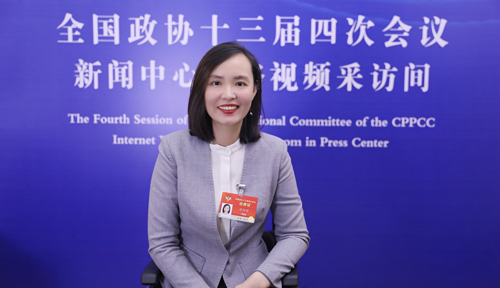圖為2021年張麗莉在北京參加全國(guó)政協(xié)十三屆四次會(huì)議