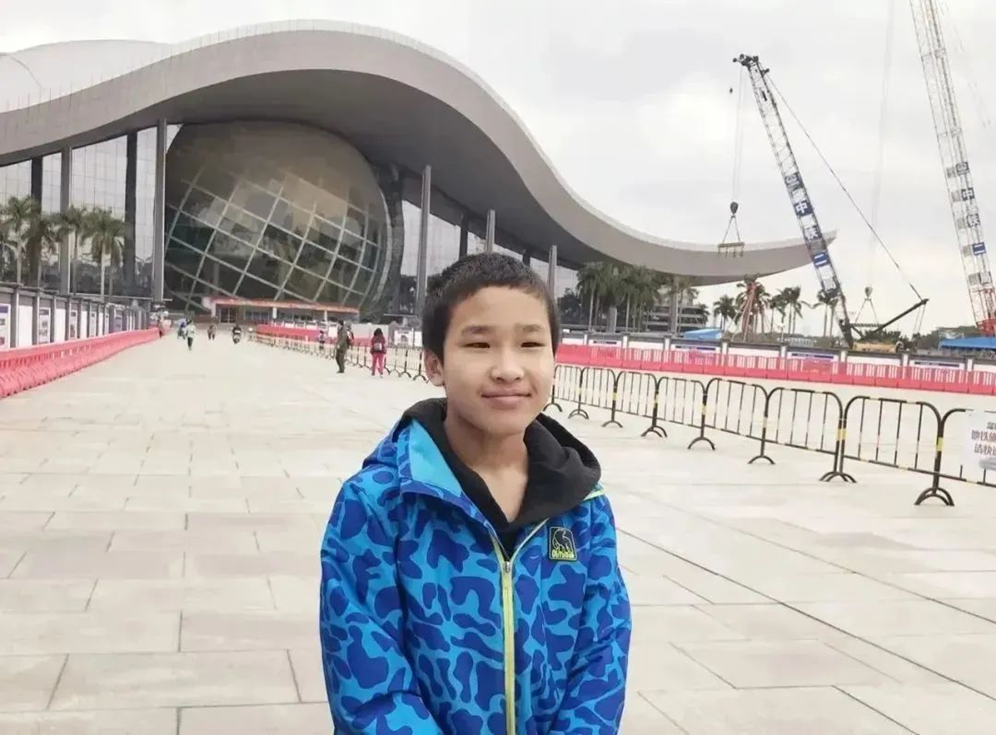 圖為童年趙子康