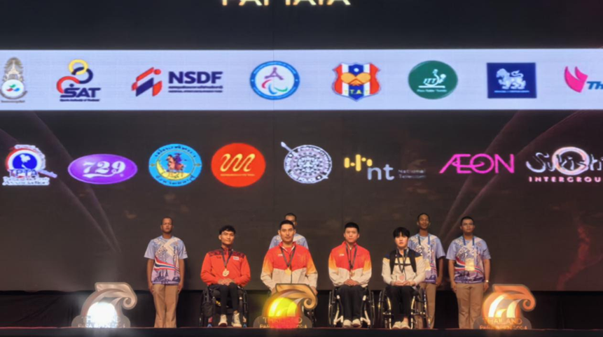 圖為頒獎儀式現(xiàn)場