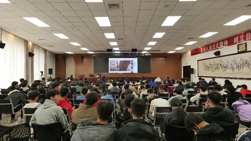 圖為安全培訓現(xiàn)場