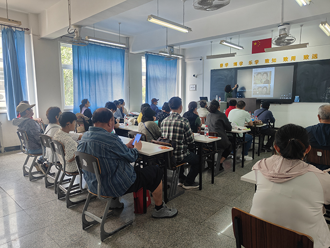 圖為短視頻制作老師授課現(xiàn)場
